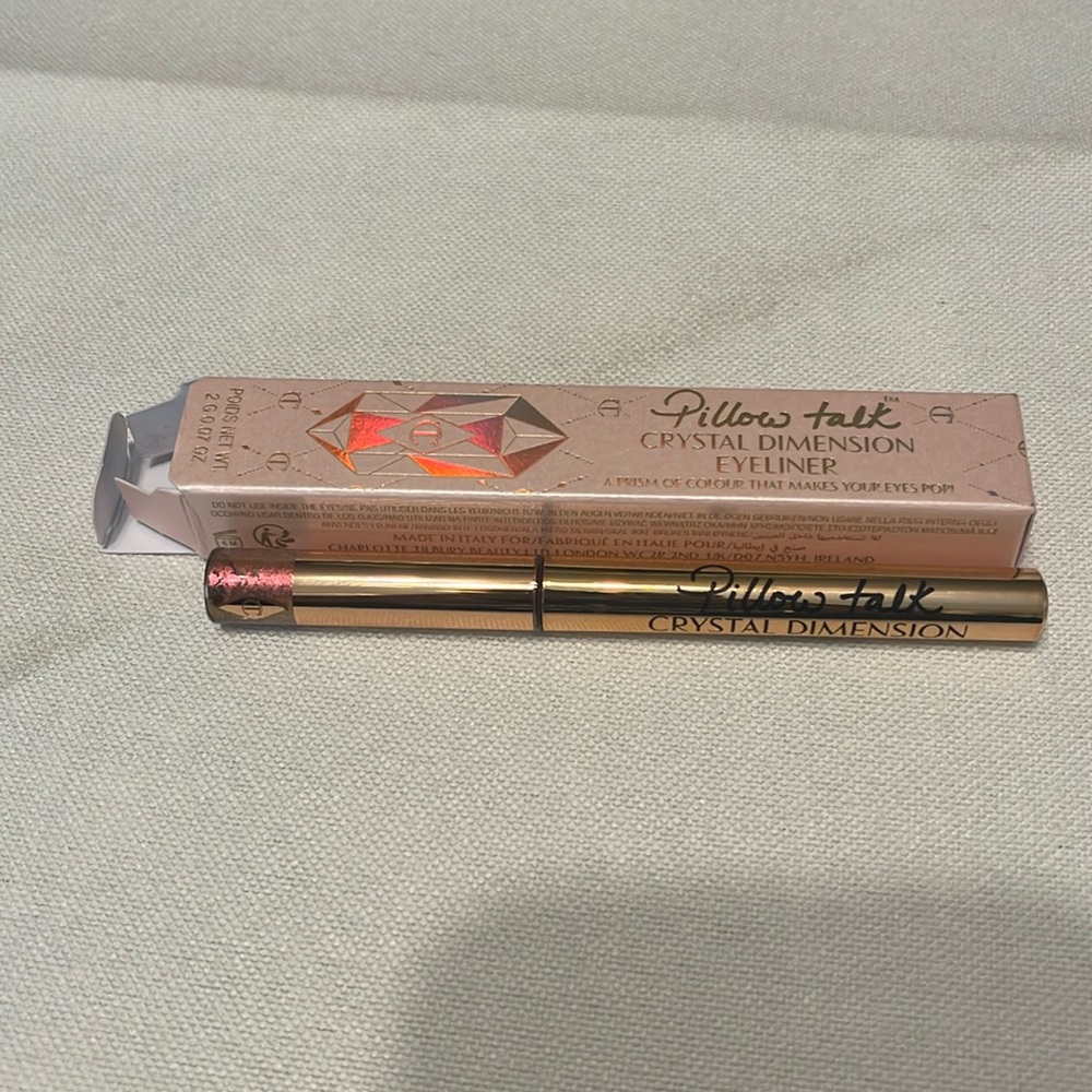 Charlotte Tilbury pillow talk crystal dimension eyeliner